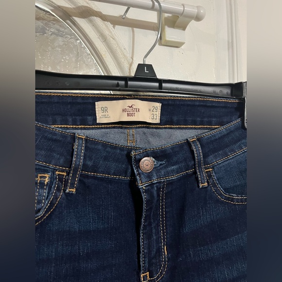 Size 9 R Dark Wash Boot Cut Jeans from Hollister! Like NEW!! - Picture 6 of 7